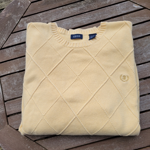 Izod Men's Sweater - Picture 3 of 6